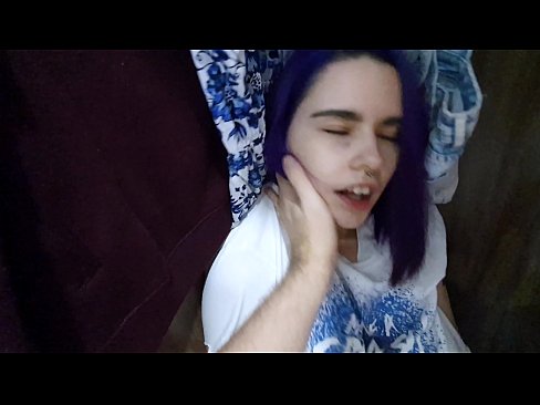 ❤️ Nire ahizpa armairuan aurkitu eta lagundu zion esperma Porno ederra gurean eu.com-porn-hat.ru ❌️❤